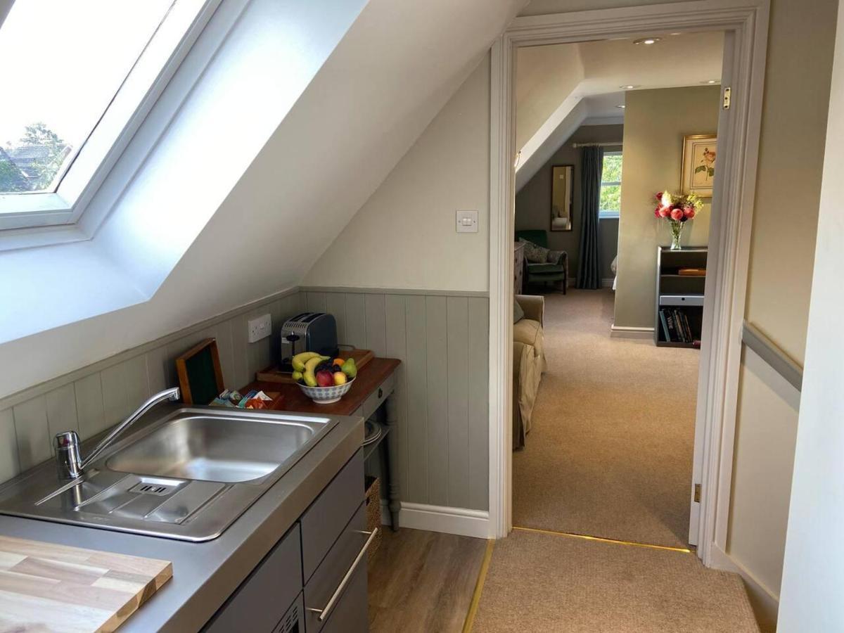Pewsey Retreat 3 Sleeps -Petfriendly Bbq Parking Apartment Exterior photo